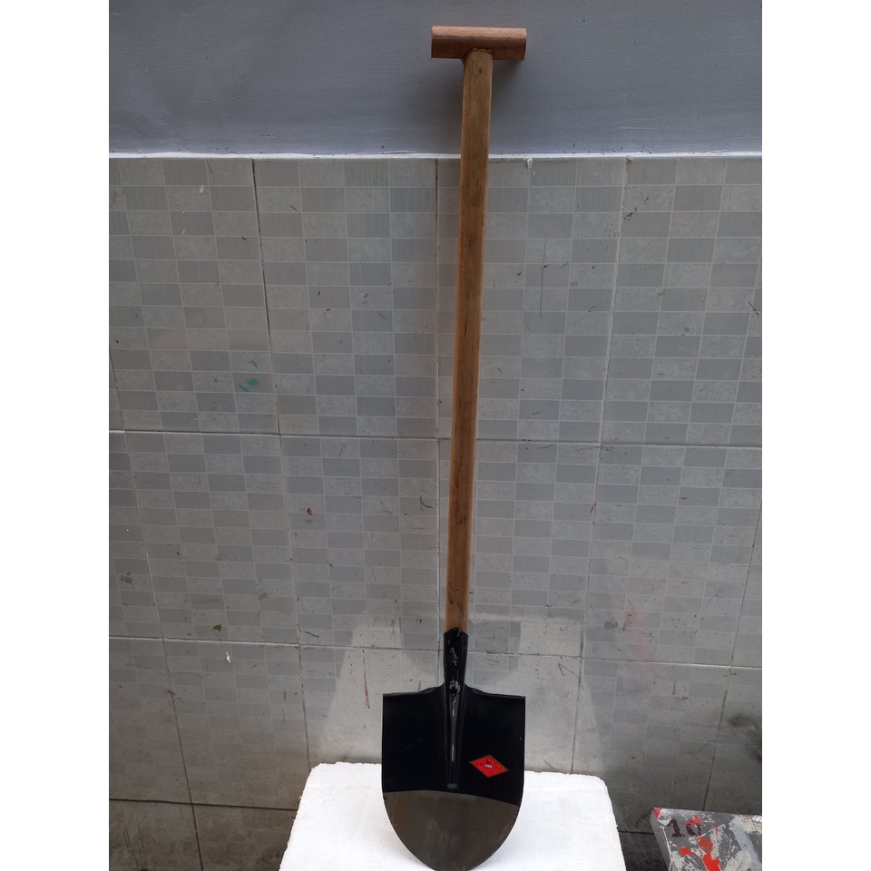 Xẻng xây dựng cán gỗ tràm