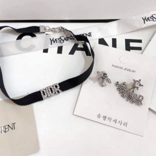 SET CHOKER & BÔNG TAI DIOR