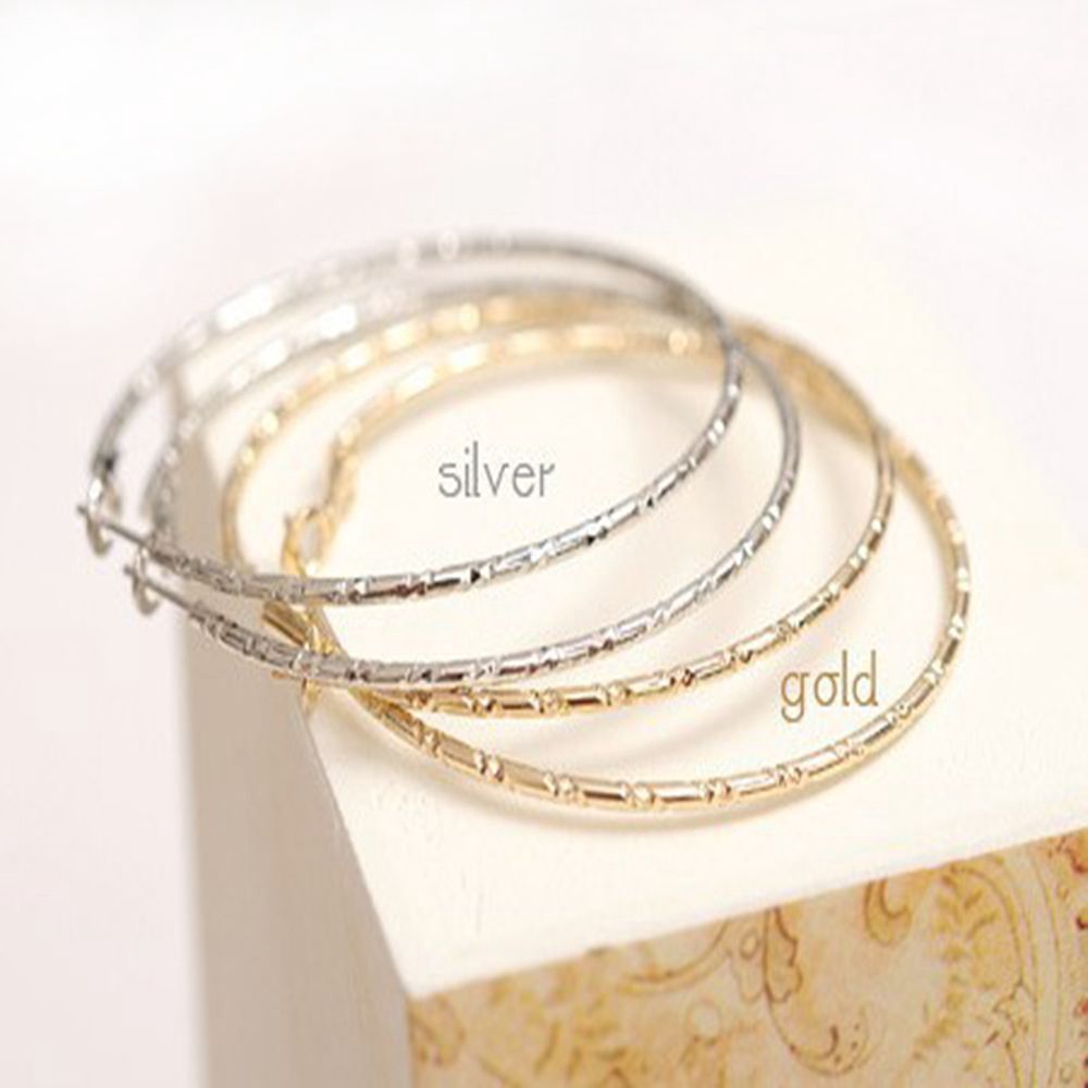 Đôi Bông Tai Nữ Hình Tròn Thời Trang