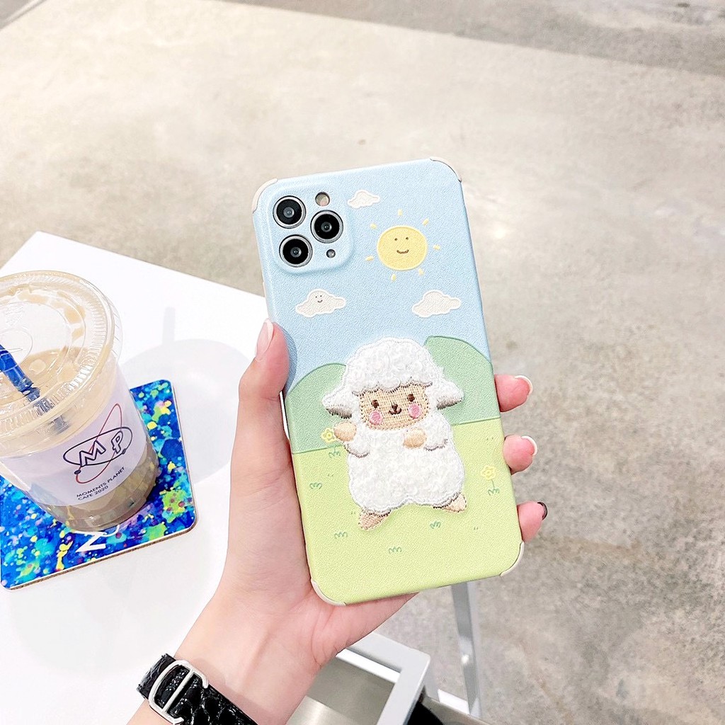 Ốp lưng iphone Cừu thêu viền chống va đập 5/5s/6/6plus/6s/6splus/7/7plus/8/8plus/x/xr/xs/11/12/pro/max/plus/promax | BigBuy360 - bigbuy360.vn