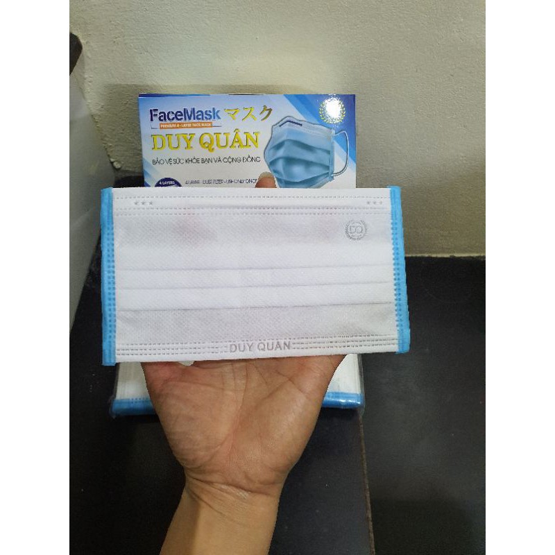 Hộp 50 Chiếc Khẩu Trang y tế 4 lớp Trắng viền xanh dày đẹp | BigBuy360 - bigbuy360.vn