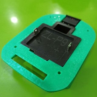 Đế pin Makita có công tắc