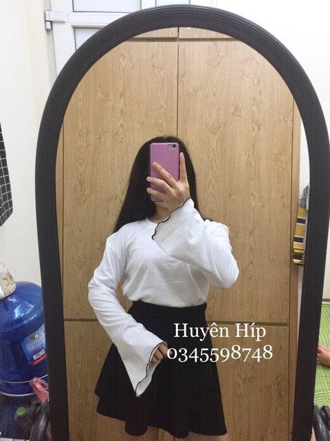 Áo croptop tay loe cuốn viền ảnh thật tự mình mặc chèn tên | BigBuy360 - bigbuy360.vn