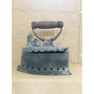 BÀN ỦI CON GÀ CÁN GỖ