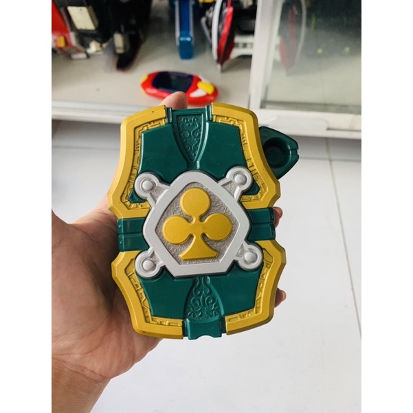 Đồ chơi siêu nhân Blade Hộp thẻ Bray Rouzer Garen Charis