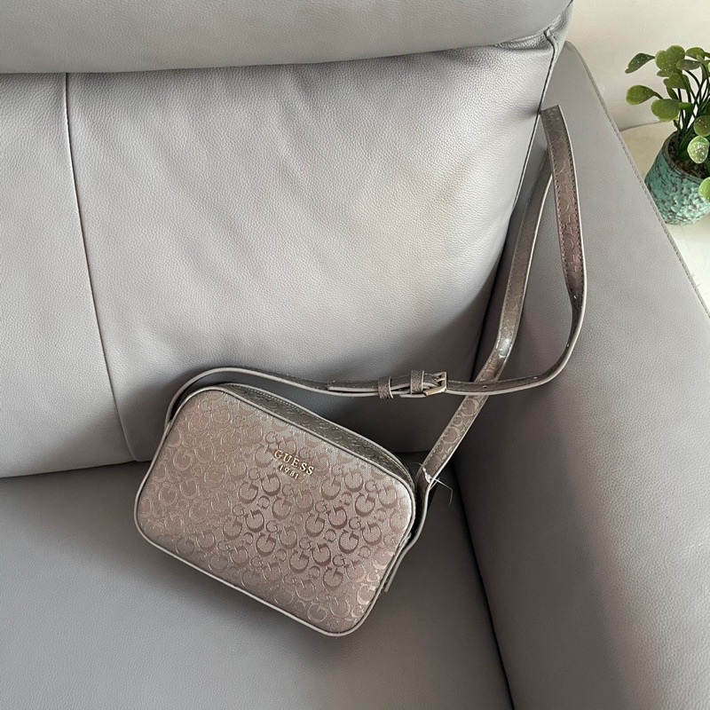 Túi da chéo vai GUESS nữ siêu sang