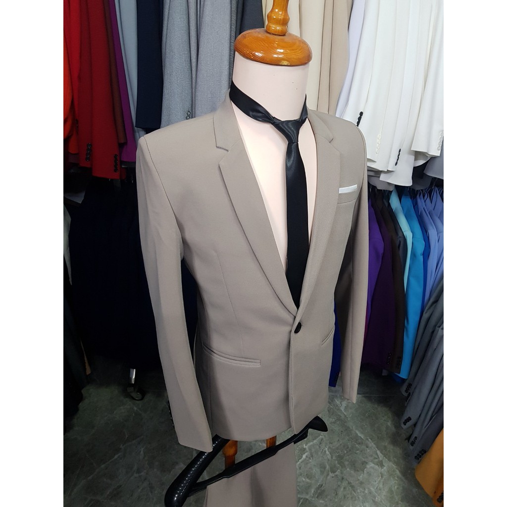 Bộ vest nam form ôm body màu xám lợt chất vải dày mịn co giãn + cà vạt nơ