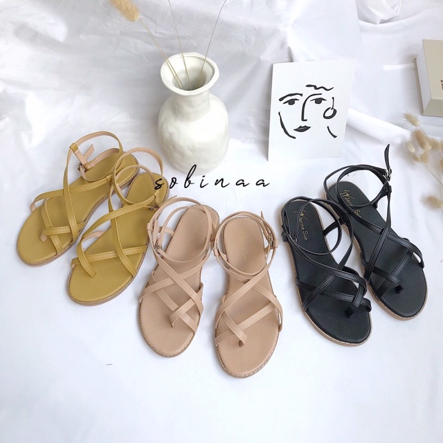 Sandal hot về nhiều màu