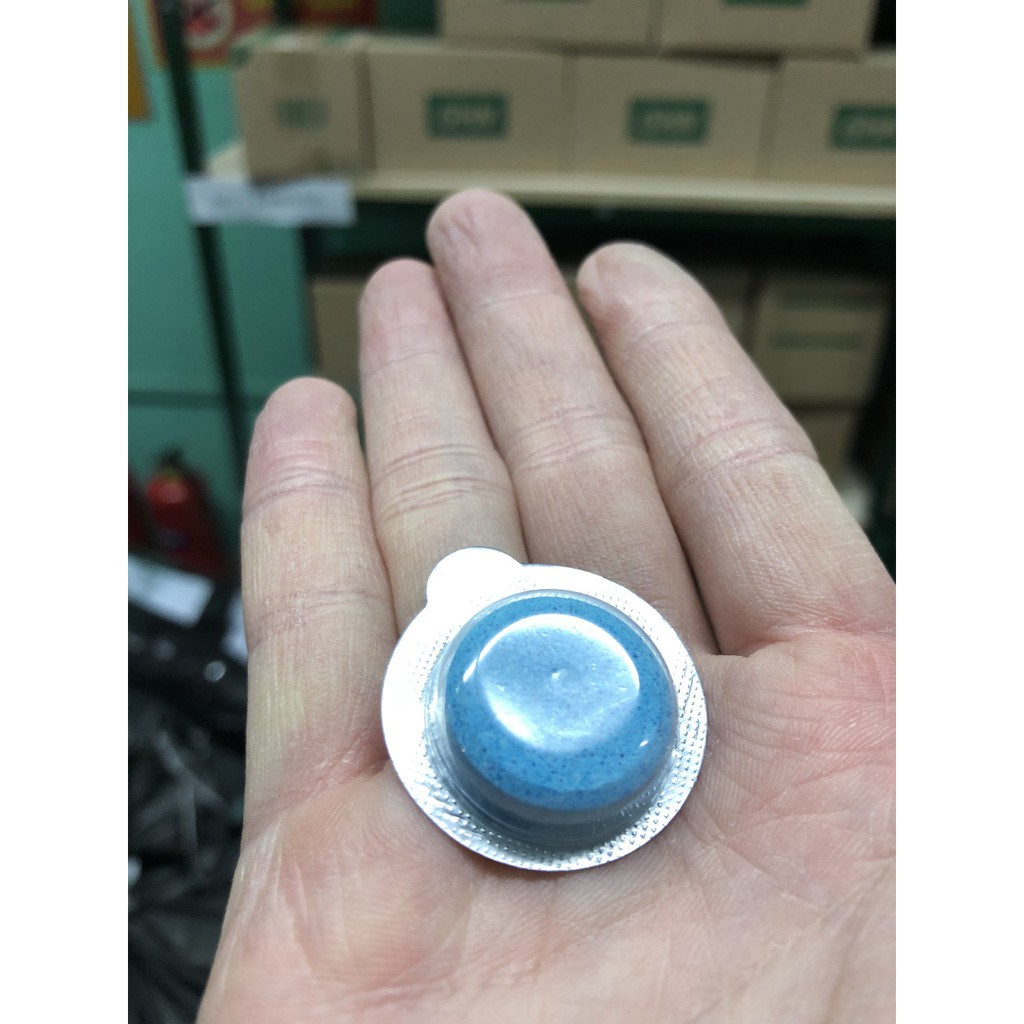 1 BỘ GẠT MƯA SILICONE VÀ 10 VIÊN SỦI RỬA KÍNH