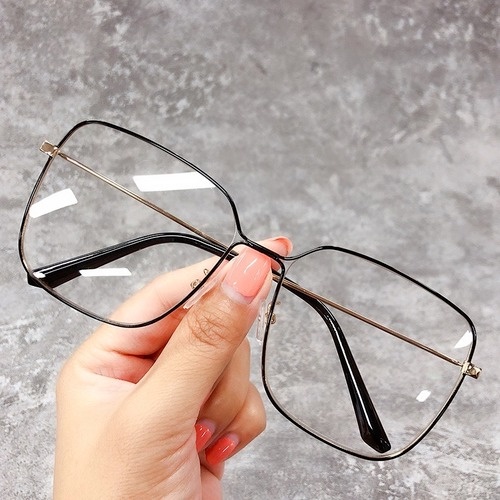 Mắt kính gọng tròn chống bức xạ cho nữ