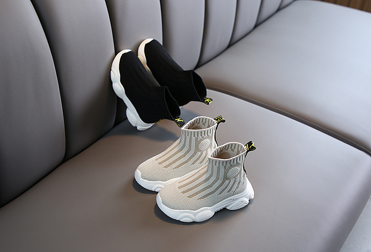 Giày thể thao đế mềm cho bé trai và gái size 21-25