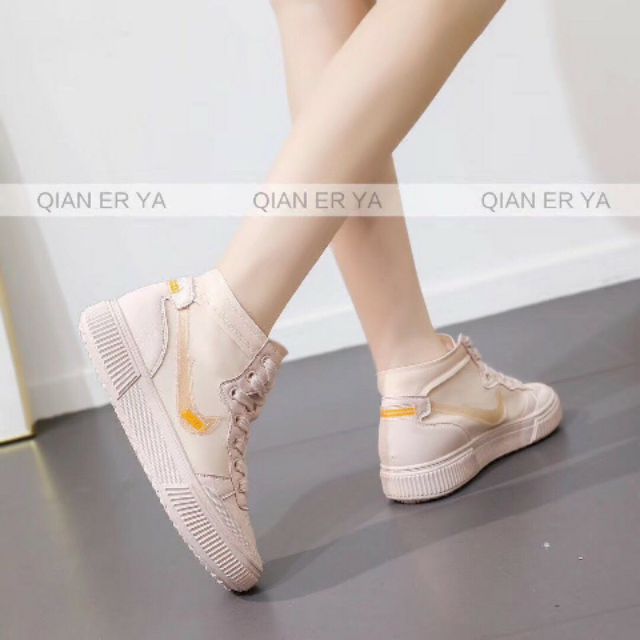 Giầy thể thao siêu nhẹ