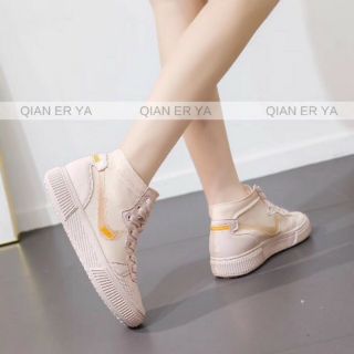 Giầy thể thao siêu nhẹ
