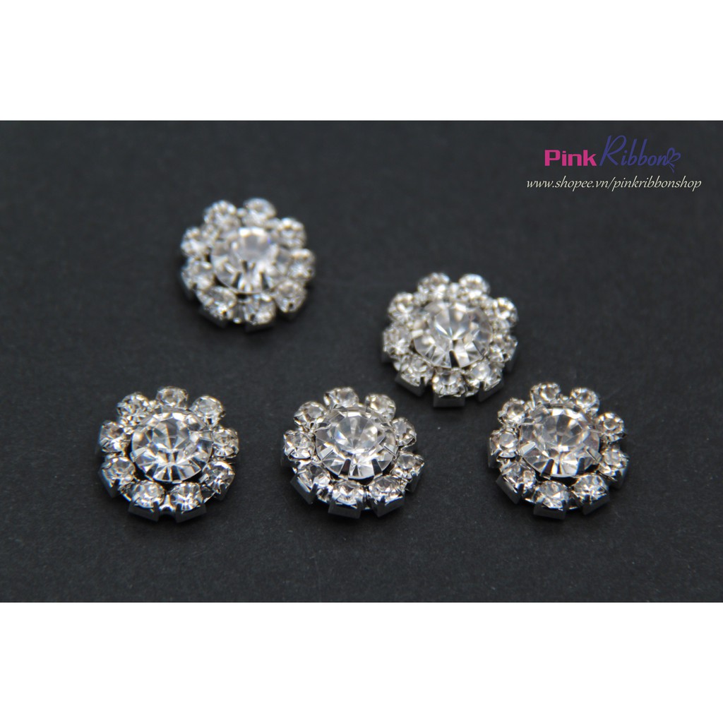 Charm đá trắng hai cỡ 1.6 và 1.2cm