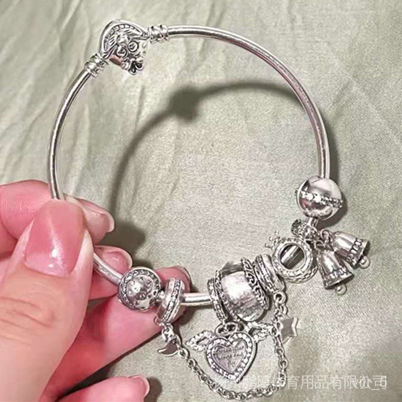 Vòng Đeo Tay Pandora Chính Hãng Mặt Hình Gấu Mạ Bạc Trắng Cho Nữ