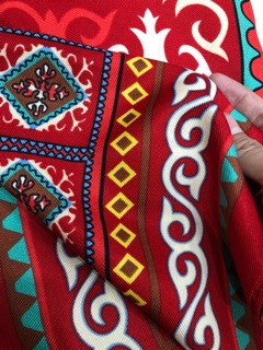Khăn choàng boho in hoa văn thổ cẩm du lịch