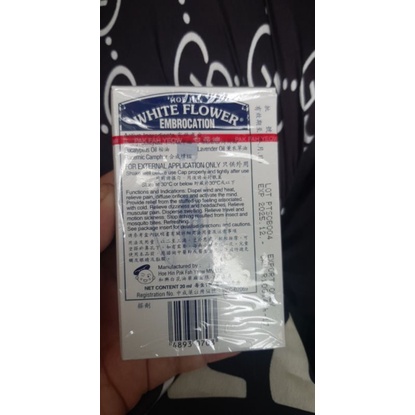 DẦU NƯỚC BẠCH HOA WHITE FLOWER ANALGESIC BALM 20ml