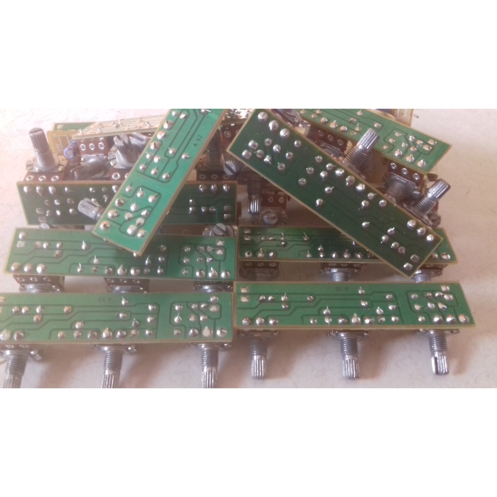 Mạch bass treble , tăng giảm âm lượng