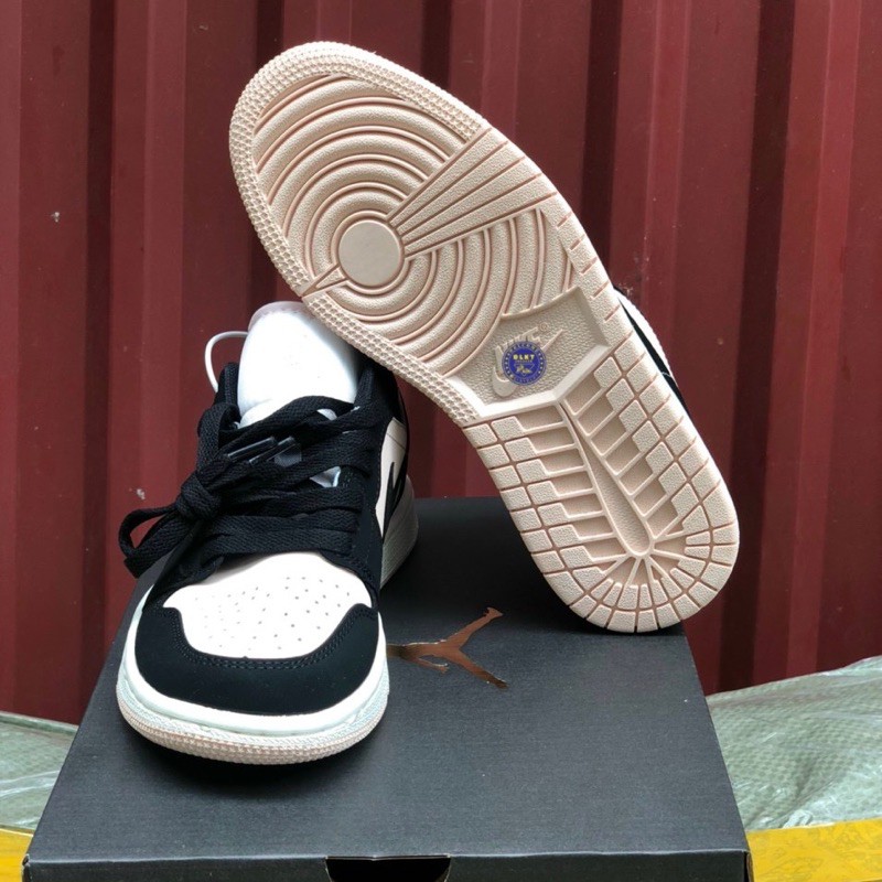 Giày sneaker jordan1 low hàng cao cấp hồng đen full box bill