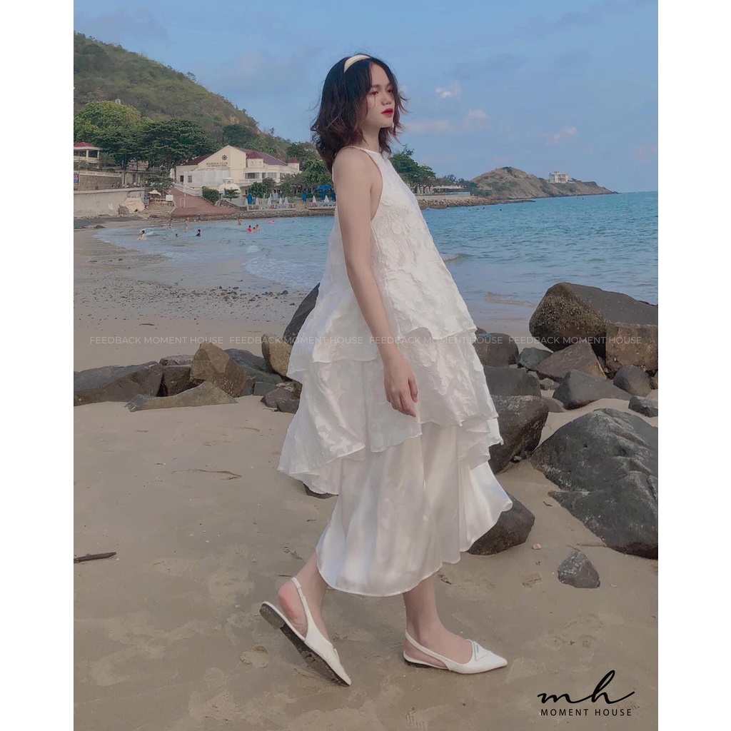 STORM DRESS, đầm yếm họa tiết hoa nổi, phối voan lụa mặc bồng bềnh rất đẹp,hàng thiết kế,freesize dưới 60kg | BigBuy360 - bigbuy360.vn