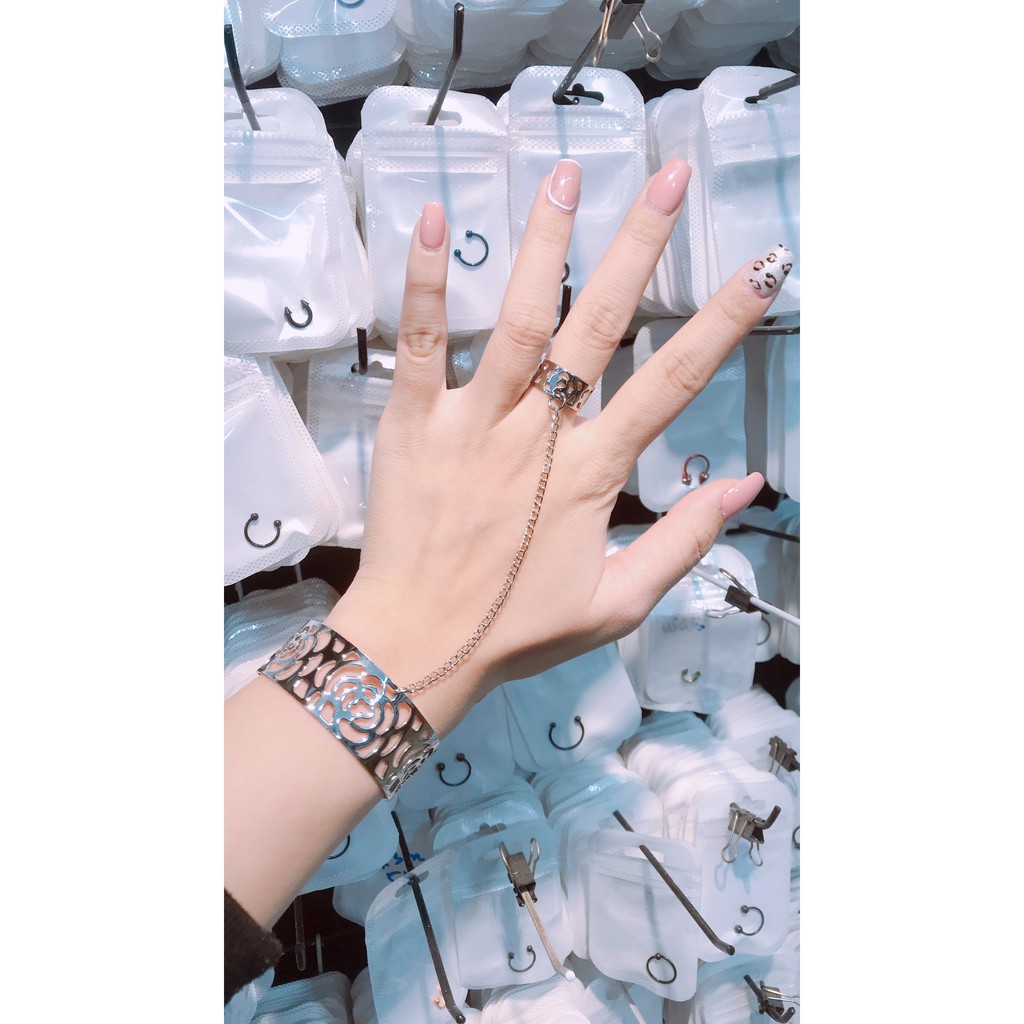 SALE VÒNG TAY MIX CHARM NHÃN CÁ TÍNH - PHONG CÁCH HÀN QUỐC ( GIAO NGẪU NHIÊN )