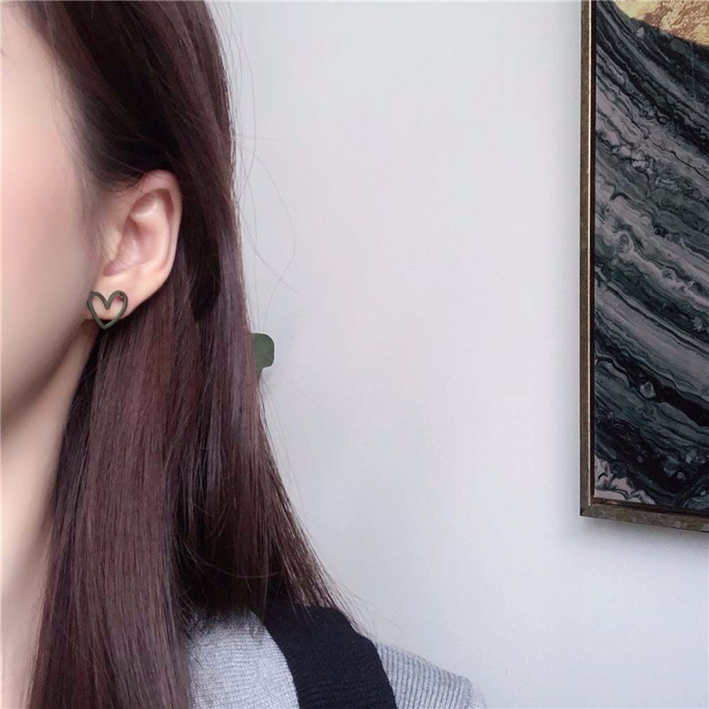 Khuyên Tai Hình Trái Tim Nhiều Màu Sắc Dễ Thương Phong Cách Hàn Quốc Cho Nữ
