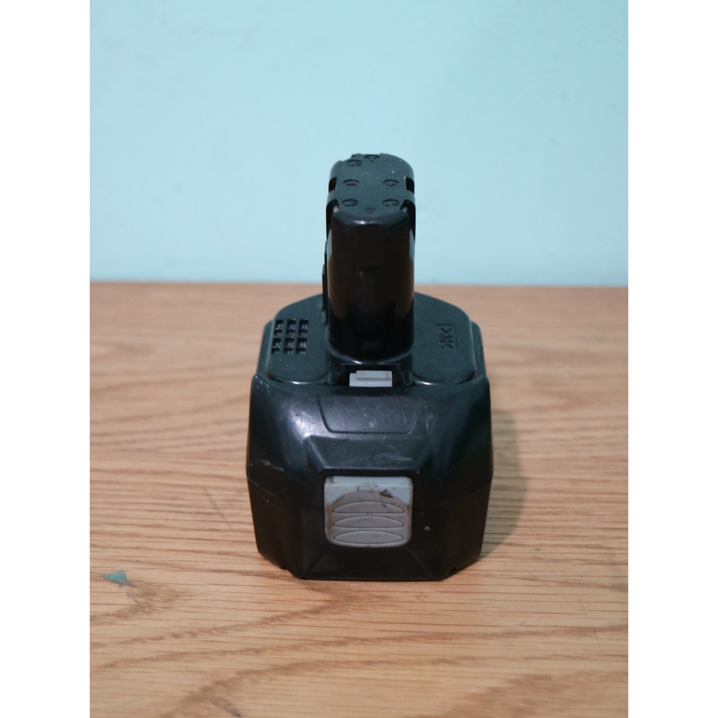 Combo Pin + sạc adapter 220