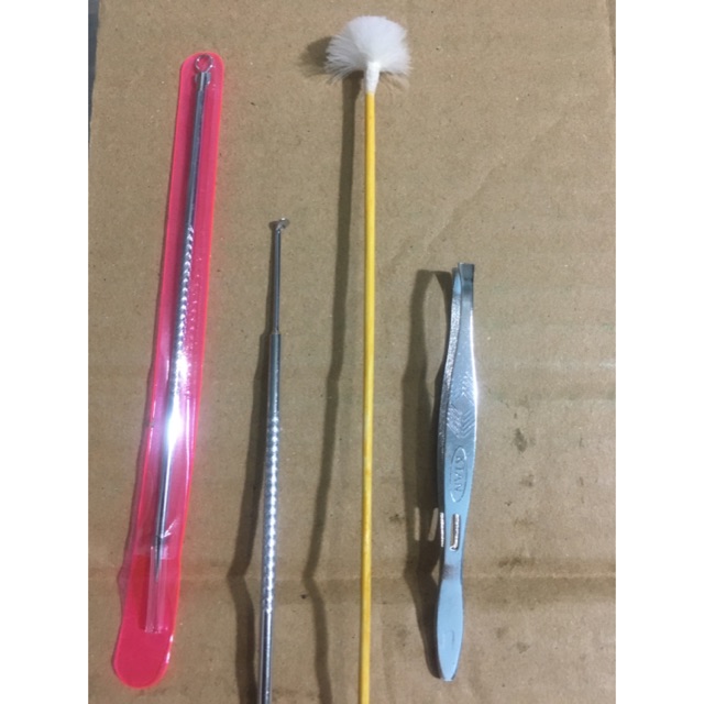 bộ ráy tai nặng mụn