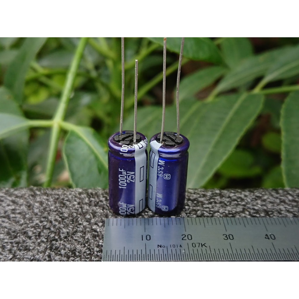 Tụ Điện Panasonic 1000uF 25V 10*20mm