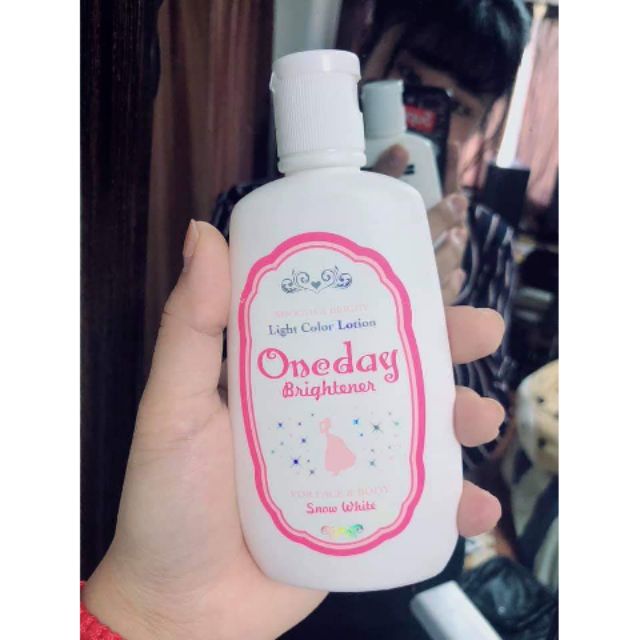 Dưỡng da FACE và BODY OneDay Snow White