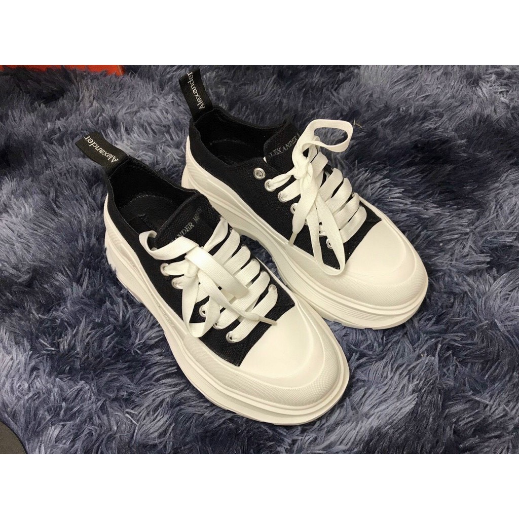 Giày sneaker thể thao MCQueen Black Tread Slick Low cao cổ-thấp cổ tăng chiều cao đủ size nam nữ kiểu dáng 2020 | BigBuy360 - bigbuy360.vn