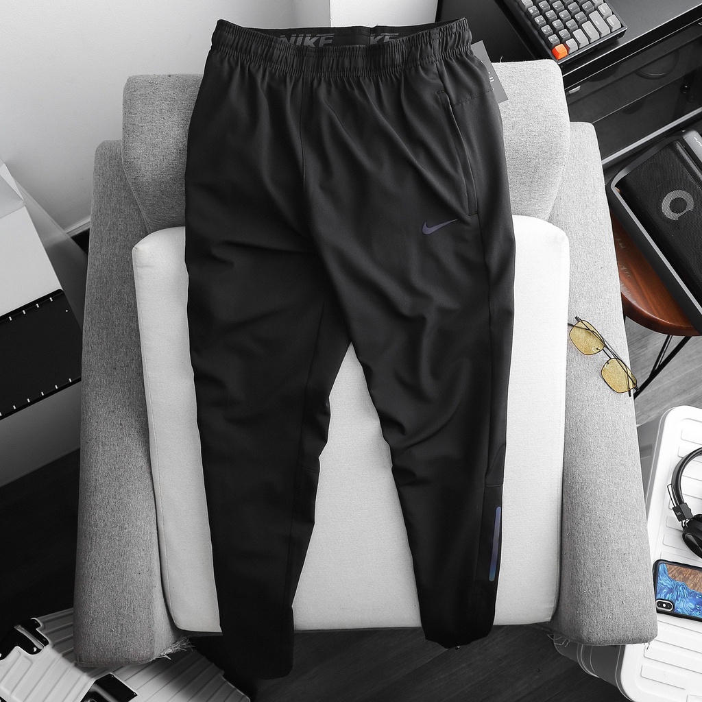 Quần thể thao N..Kì - hàng vnk