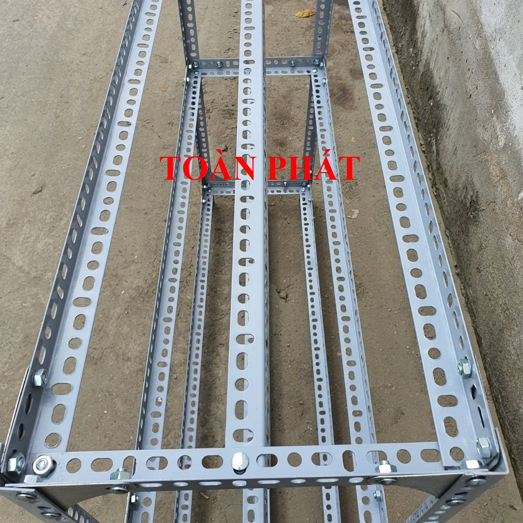 Kệ sắt V lỗ  rộng 30cm x dài 60cm, cao từ 60cm đến 1.5m nhiều tầng
