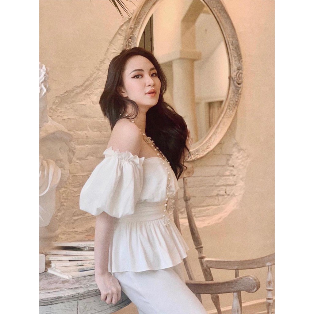 Áo peplum trễ vai tay phồng màu trắng