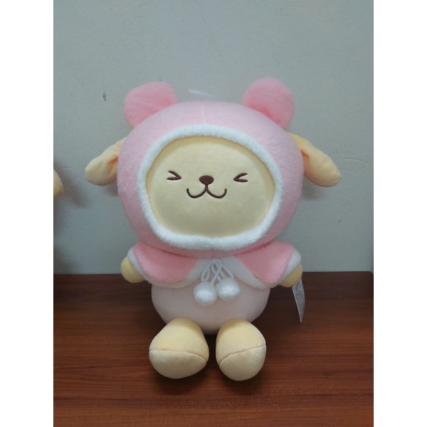 Pompompurin mặc áo choàng gấu