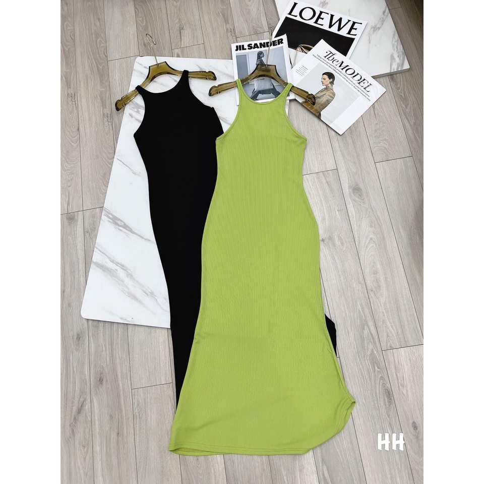 Đầm Body Cổ Yếm Dáng Xòe Form Dài Qua Gối