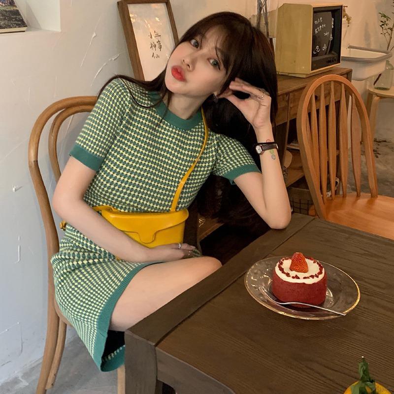 Đầm ôm body cổ tròn họa tiết kẻ sọc ngang thời trang gợi cảm cho phái nữ