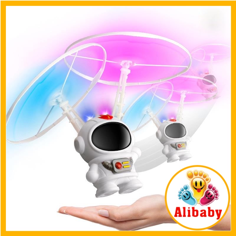 Đồ chơi máy bay trực thăng kiểu dáng phi hành gia cảm biến thông minh có đèn và sạc quà sinh nhật cho bé E1032