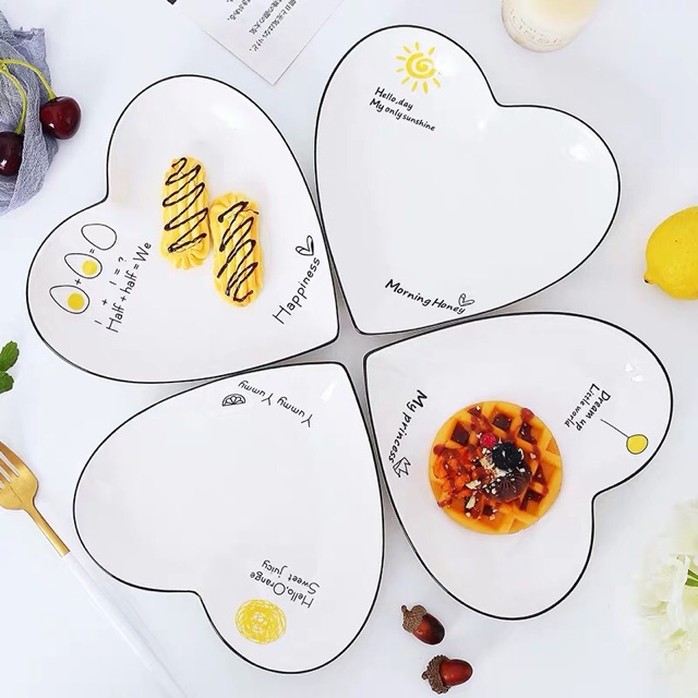 BỘ ĐĨA HÌNH TRÁI TIM CUTE 4 CÁI