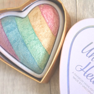 Phấn mắt Revolution