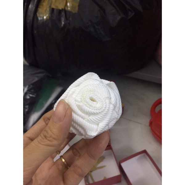 Hoa cài ao, đầm, váy màu trắng full hộp