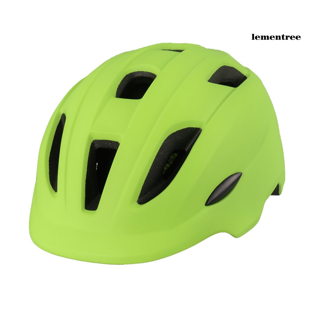 Mũ bảo hiểm siêu nhẹ thoáng khí cho bé khi trượt ván