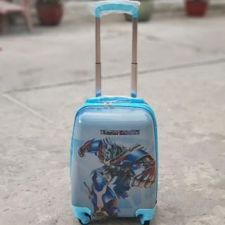 Va-li kéo chất liệu nhựa