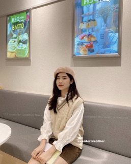 Áo gile len viền cổ
