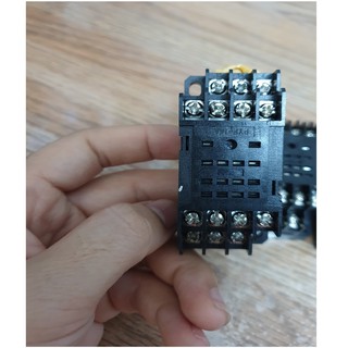 Đế rơ le 14 chân PYF14A