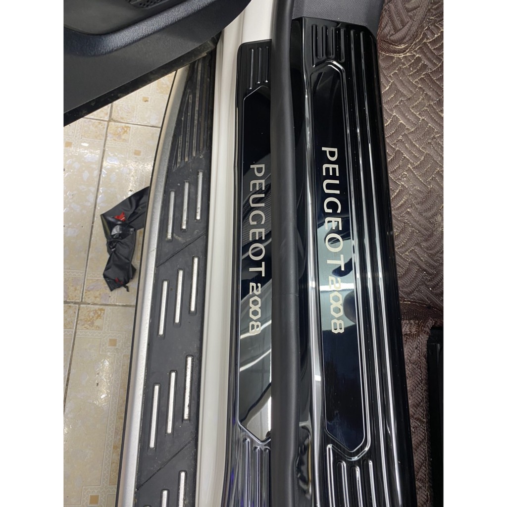 Nẹp chóng trầy cửa Peugeot 2008, Ốp bậc chóng trầy lên xuống cửa 2008, nẹp chóng trầy cửa Peugeot 2008, nẹp bậc cửa 2008