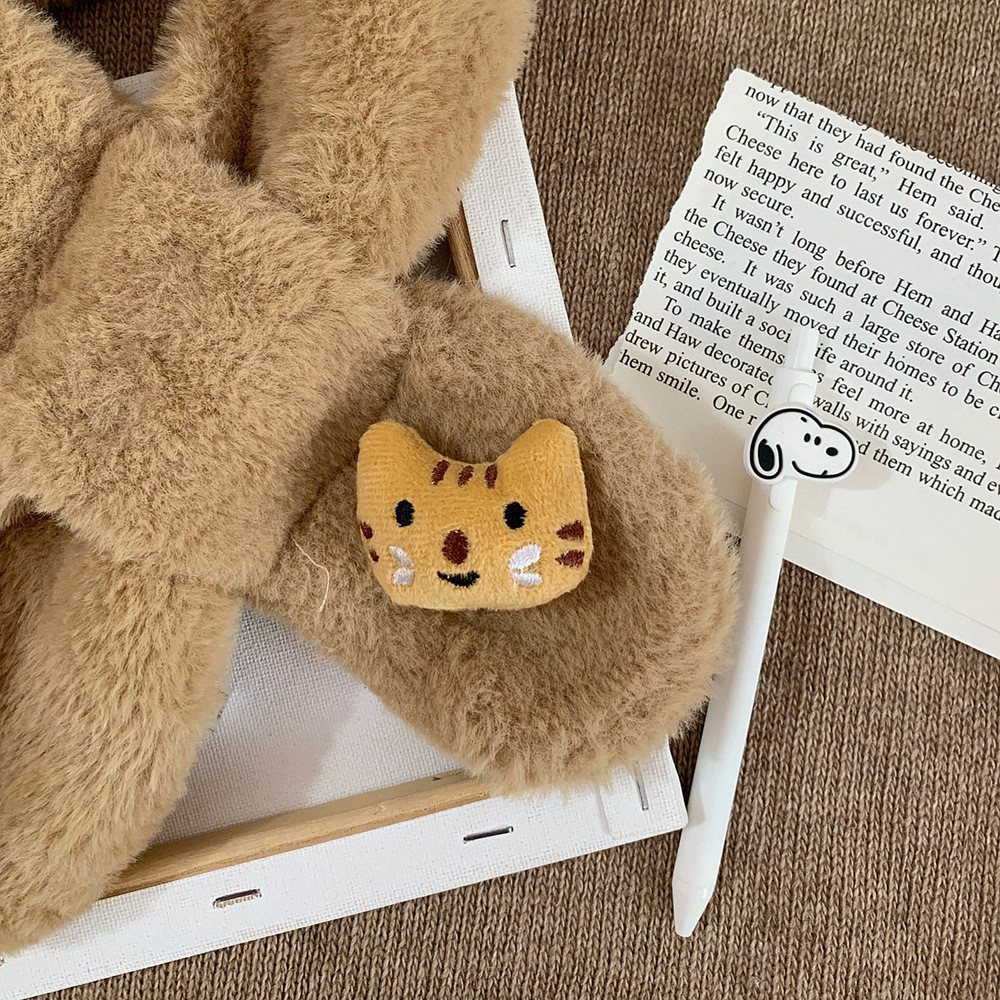 Ghim Cài Hình Mèo Và Cá Đáng Yêu