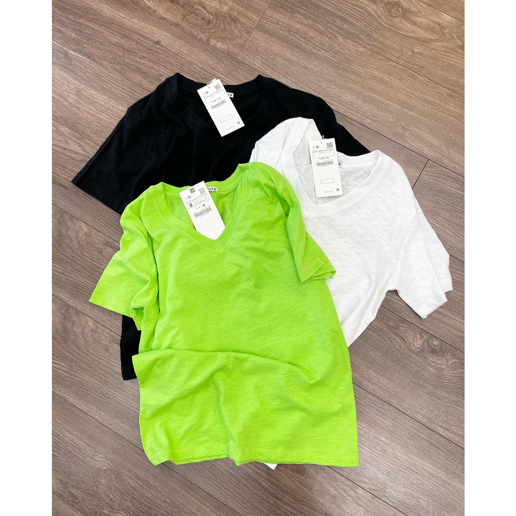 Áo thun trơn cổ tim chất cotton mềm co giãn 4 chiều 3 màu basic AT079