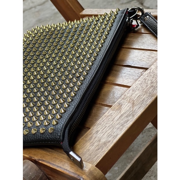 Clutch - Vi’ cầm tay