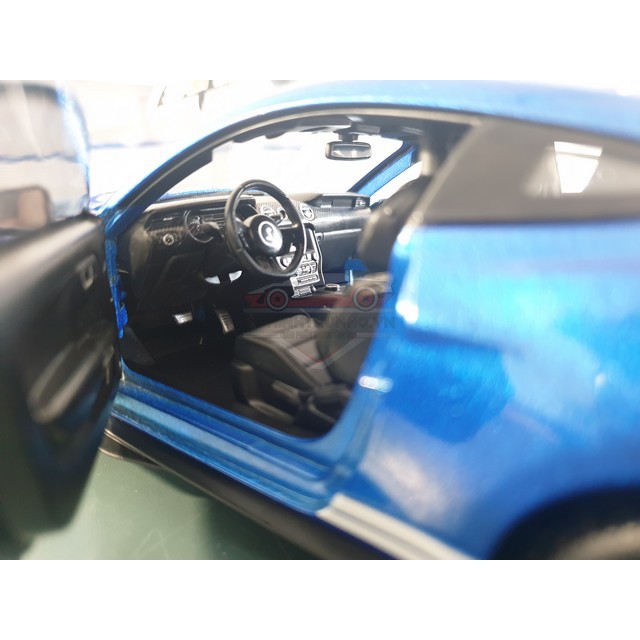 Xe mô hình Ford Mustang 2020, tỉ lệ 1:18, màu xanh